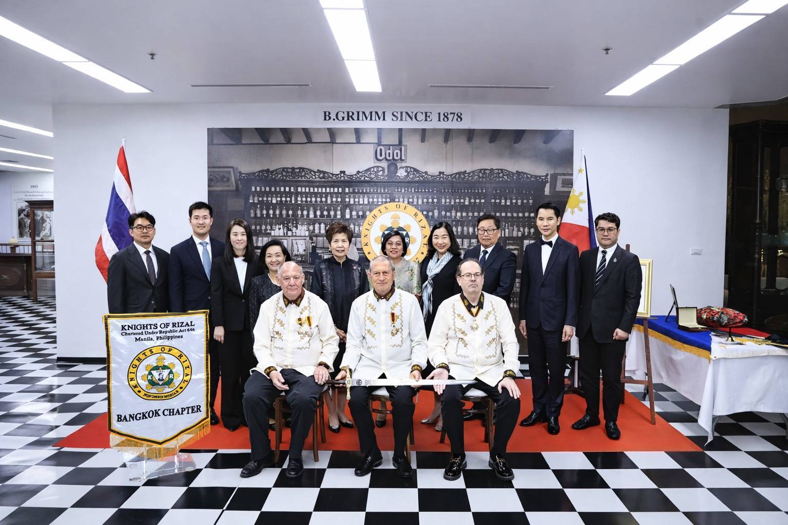 ดร.ฮาราลด์ ลิงค์ ได้รับมอบเครื่องราชอิสริยาภรณ์อัศวินแห่งภาคีอัศวินริซาล แห่งสาธารณรัฐฟิลิปปินส์