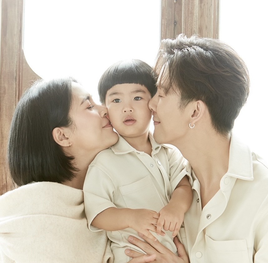 “พ่อพุฒ แม่จุ๋ย และน้องพีร์เจ” ชวนมาผจญภัยในแคมป์แห่งความสนุกของทั้งครอบครัว “ICONSIAM Kids Summer Camp”